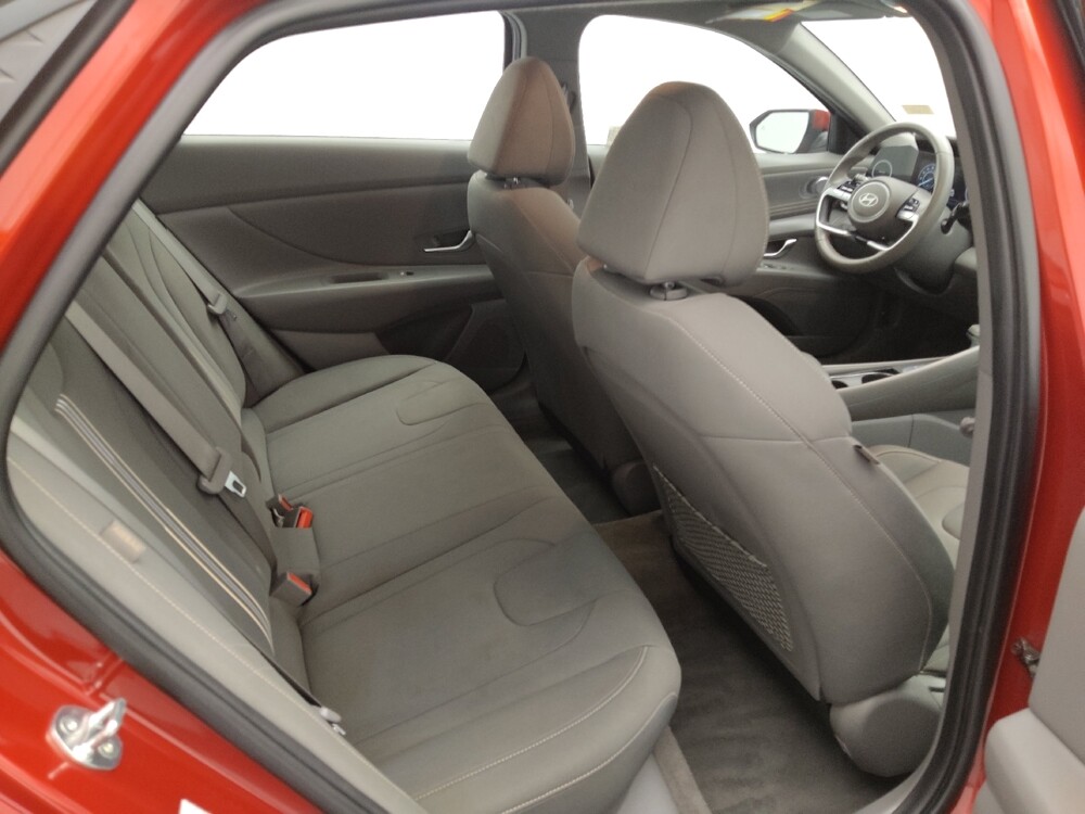 2024 Hyundai Elantra in Independence, MO 64055 - 18137623 19
