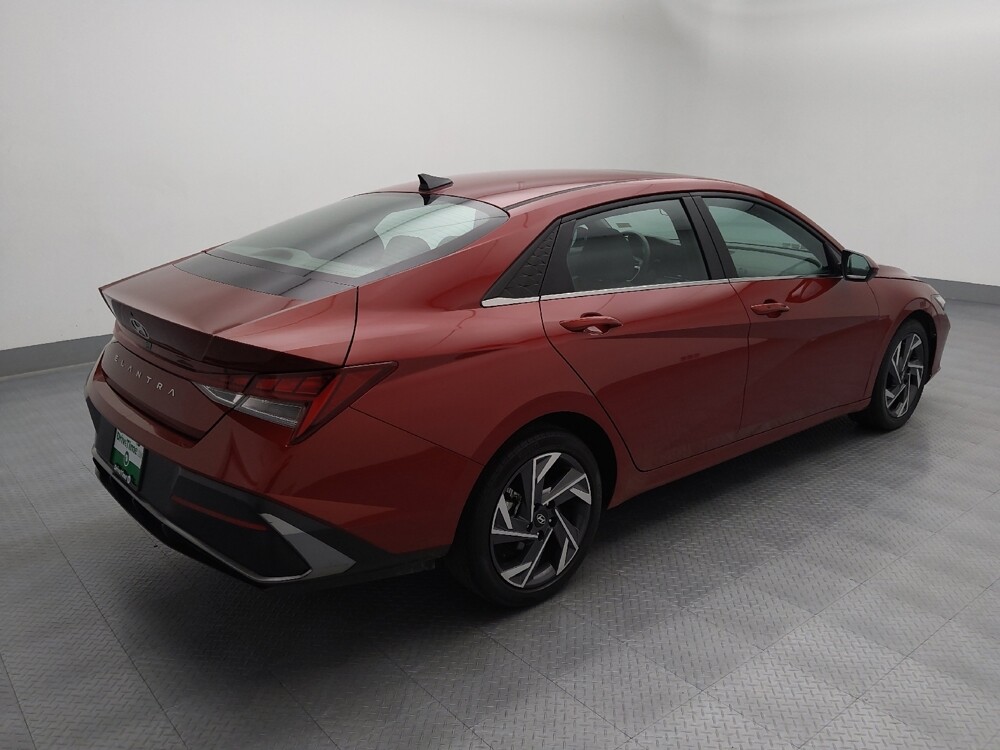 2024 Hyundai Elantra in Independence, MO 64055 - 18137623 10
