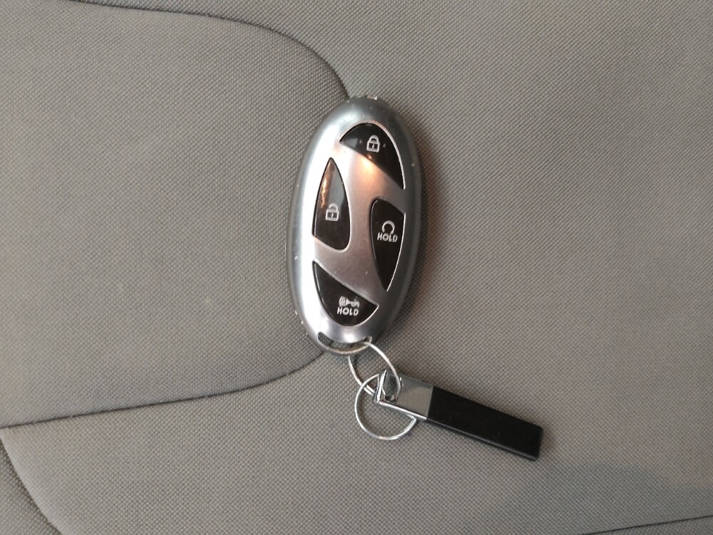 2024 Hyundai Elantra in Independence, MO 64055 - 18137623 32