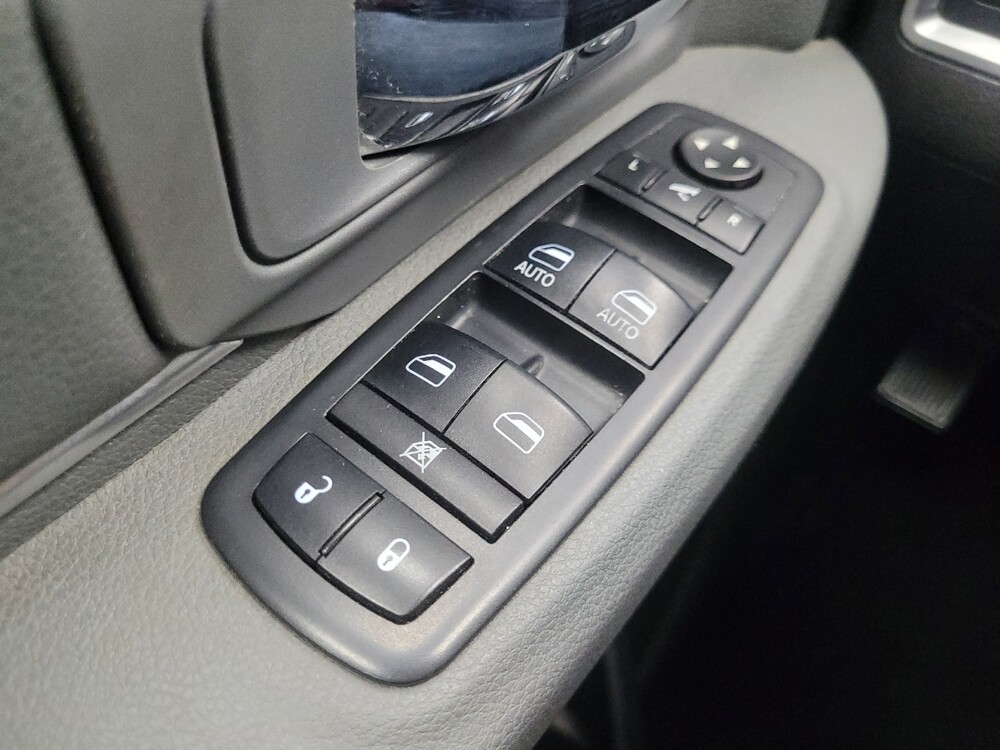 2017 RAM 1500 in Indianapolis, IN 46222 - 18137625 27