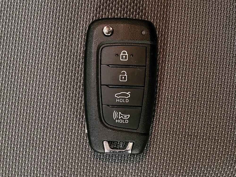 2025 Hyundai Elantra in Lauderdale Lakes, FL 33313 - 18137646 32