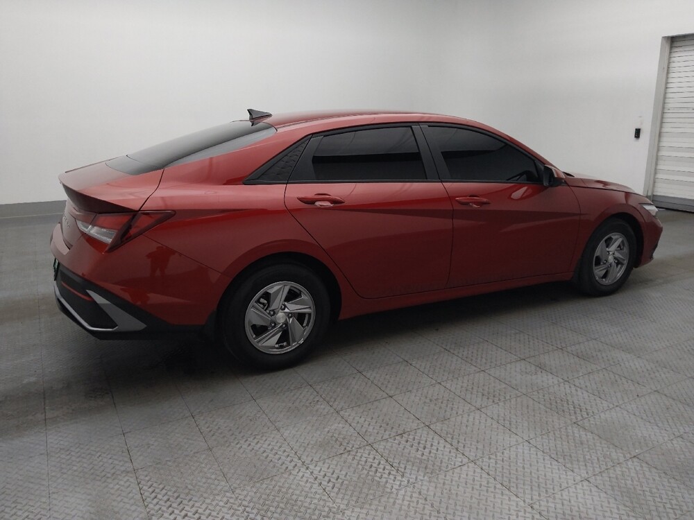 2025 Hyundai Elantra in Lauderdale Lakes, FL 33313 - 18137646 10