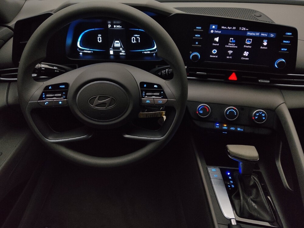 2025 Hyundai Elantra in Lauderdale Lakes, FL 33313 - 18137646 22