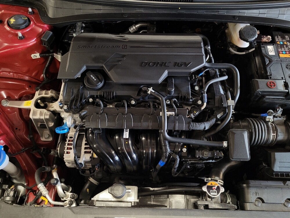 2025 Hyundai Elantra in Lauderdale Lakes, FL 33313 - 18137646 30