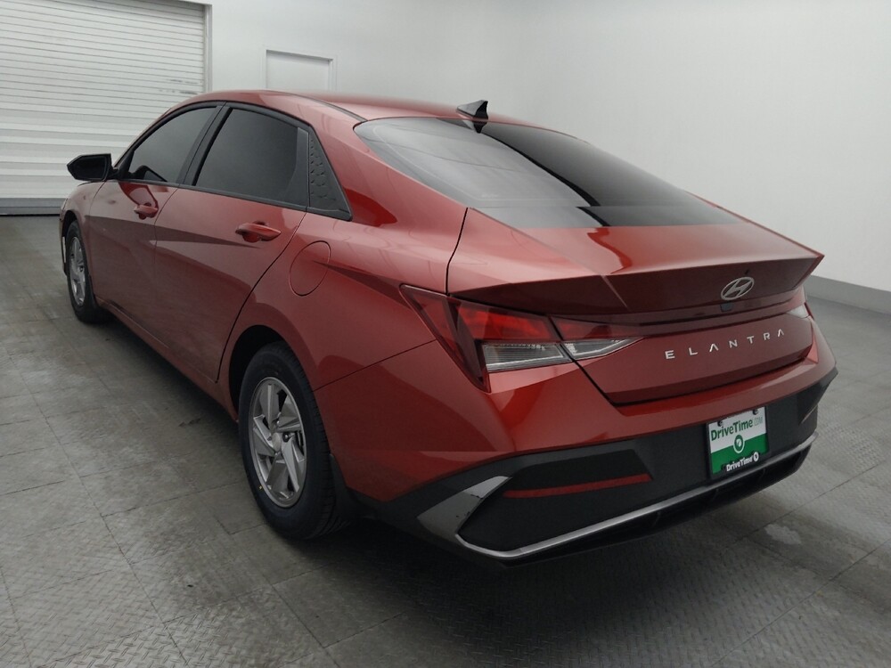 2025 Hyundai Elantra in Lauderdale Lakes, FL 33313 - 18137646 5