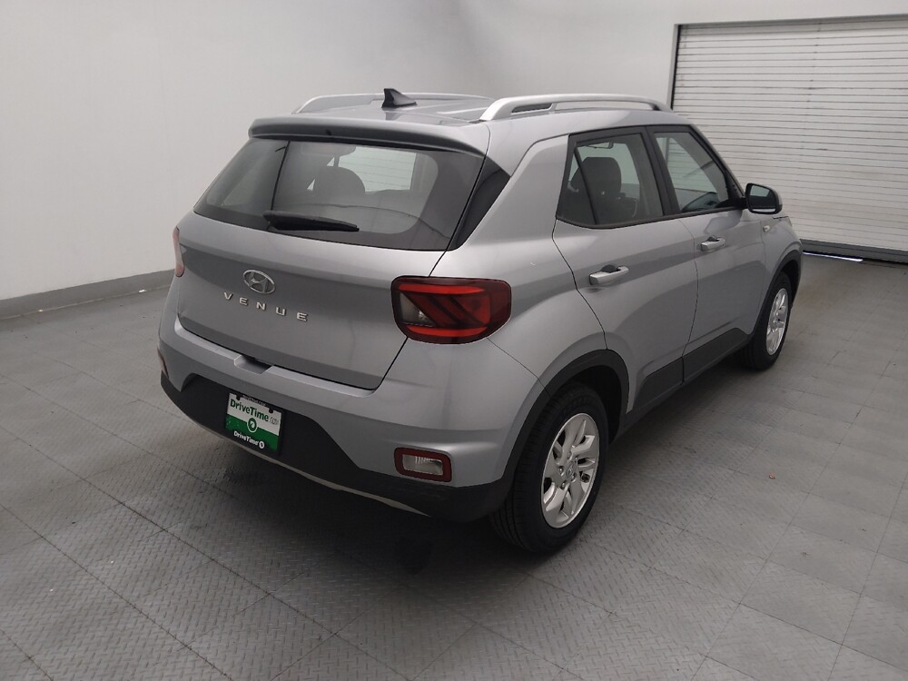 2020 Hyundai Venue in Greenville, SC 29607 - 18137652 9