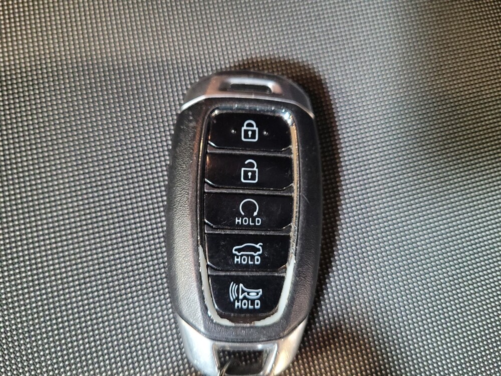2023 Hyundai Elantra in Riverside, CA 92504 - 18137663 32