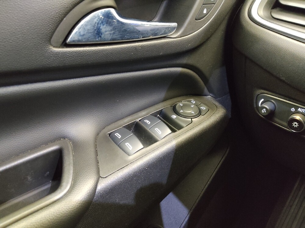 2022 Chevrolet Equinox in Des Moines, IA 50310 - 18137673 27