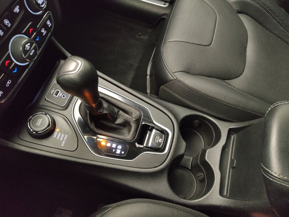 2020 Jeep Cherokee in Des Moines, IA 50310 - 18137690 26