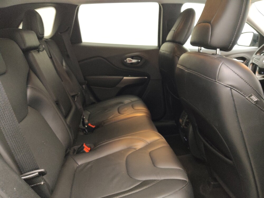 2020 Jeep Cherokee in Des Moines, IA 50310 - 18137690 19