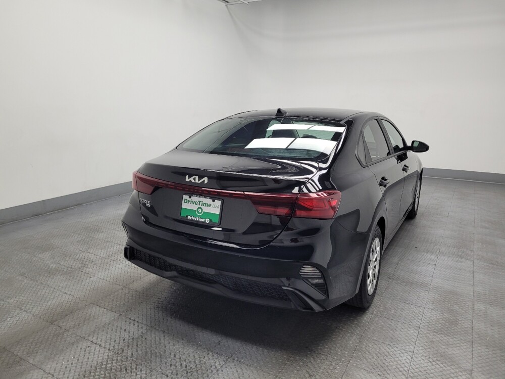 2023 Kia Forte in Las Vegas, NV 89102 - 18137696 7
