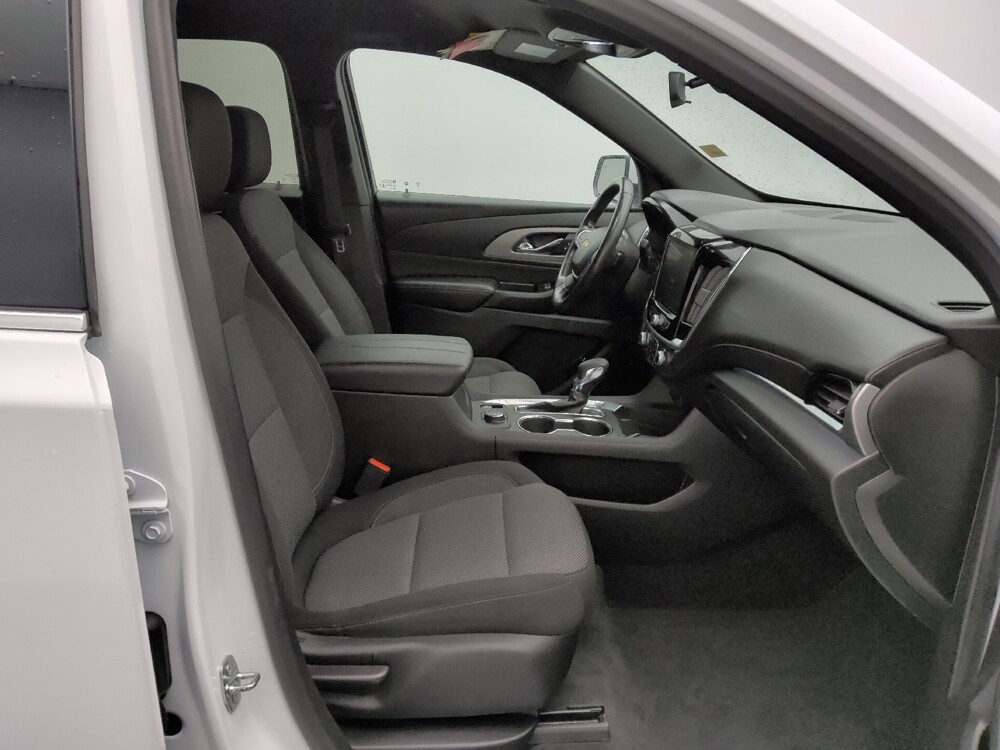2022 Chevrolet Traverse in Springfield, MO 65807 - 18137701 21