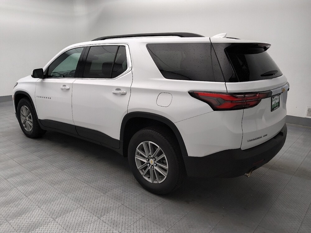 2022 Chevrolet Traverse in Springfield, MO 65807 - 18137701 3