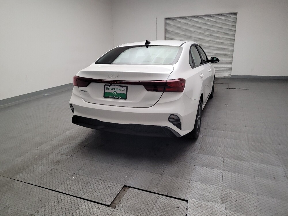 2024 Kia Forte in Montclair, CA 91763 - 18137705 7