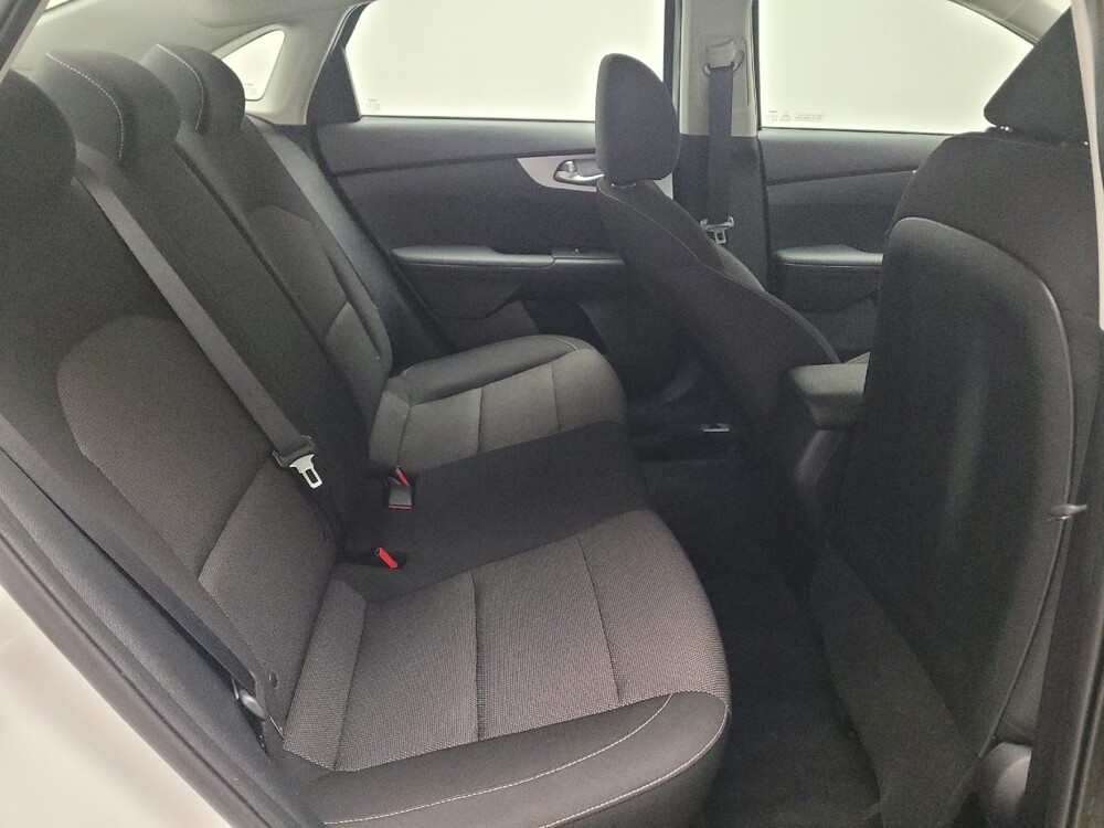 2024 Kia Forte in Montclair, CA 91763 - 18137705 19