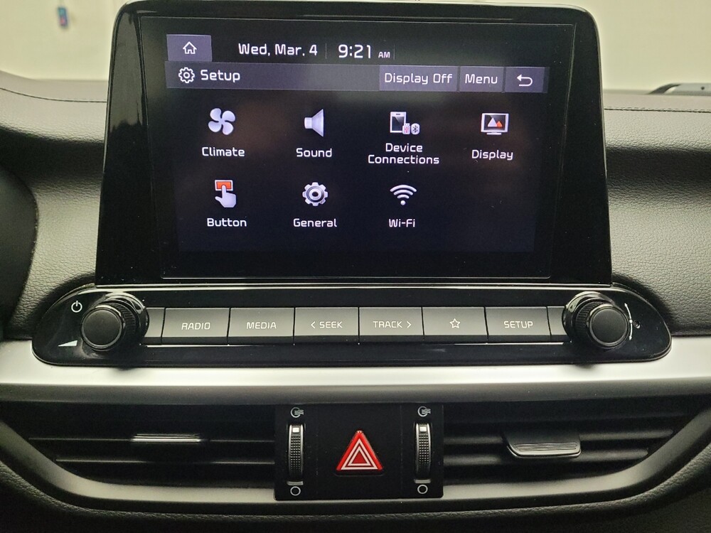 2024 Kia Forte in Montclair, CA 91763 - 18137705 25