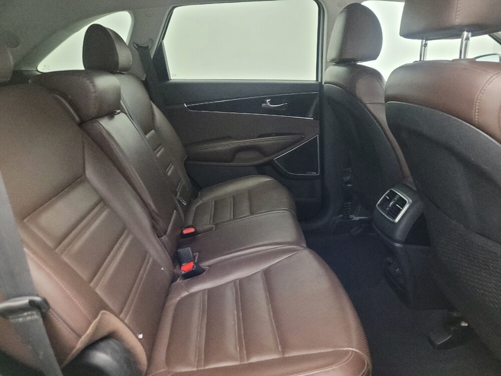 2020 Kia Sorento in Tucson, AZ 85705 - 18137713 19