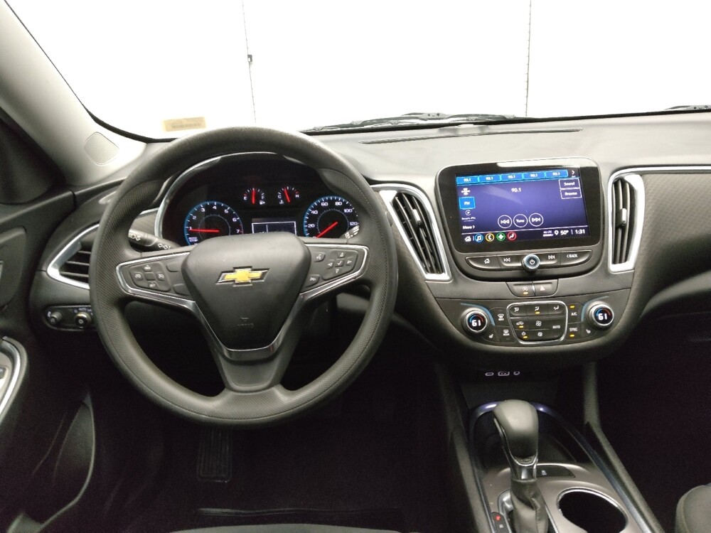 2021 Chevrolet Malibu in Arlington, TX 76011 - 18137718 22