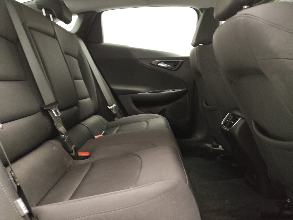 2021 Chevrolet Malibu in Arlington, TX 76011 - 18137718 19