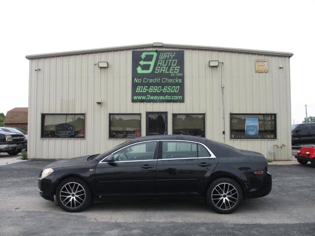 2008 Chevrolet Malibu in Oak Grove, MO 64075 - 18137721 8