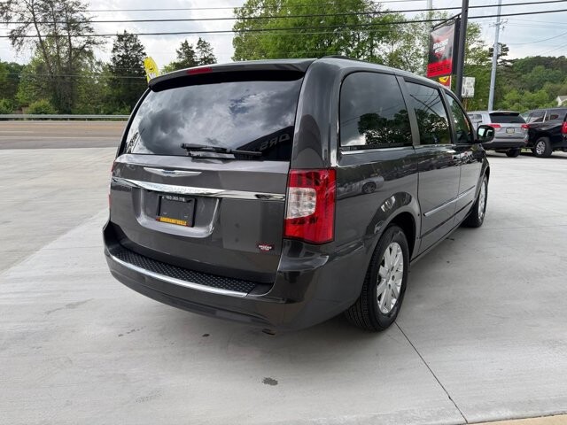 2016 Chrysler Town & Country in Knoxville, TN 37920 - 18137723 2