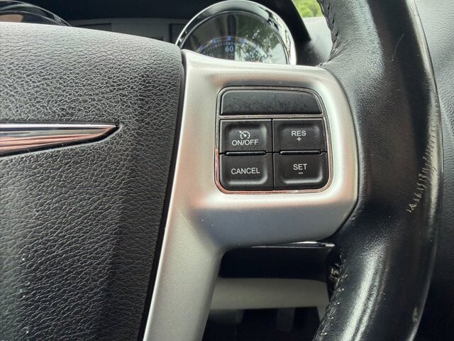 2016 Chrysler Town & Country in Knoxville, TN 37920 - 18137723 20