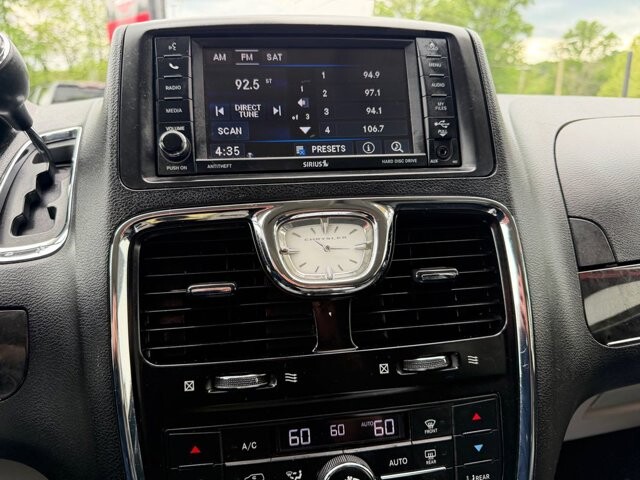 2016 Chrysler Town & Country in Knoxville, TN 37920 - 18137723 22