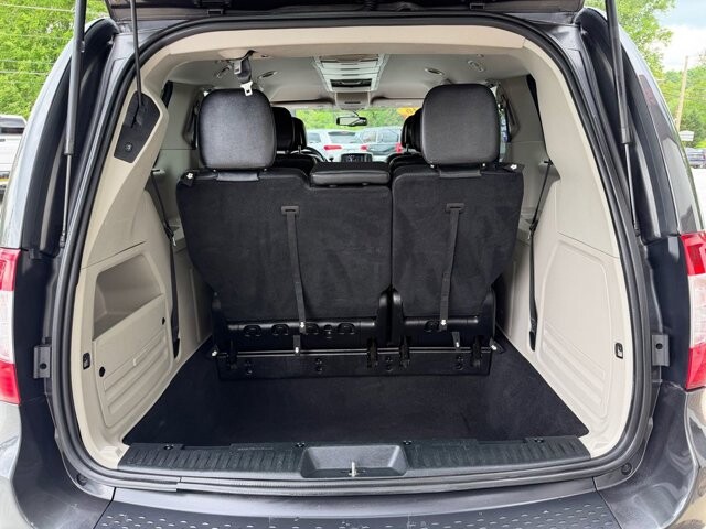 2016 Chrysler Town & Country in Knoxville, TN 37920 - 18137723 11