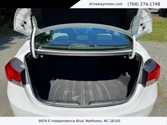2013 Hyundai Elantra Coupe in Matthews, NC 28105 - 18137732 7