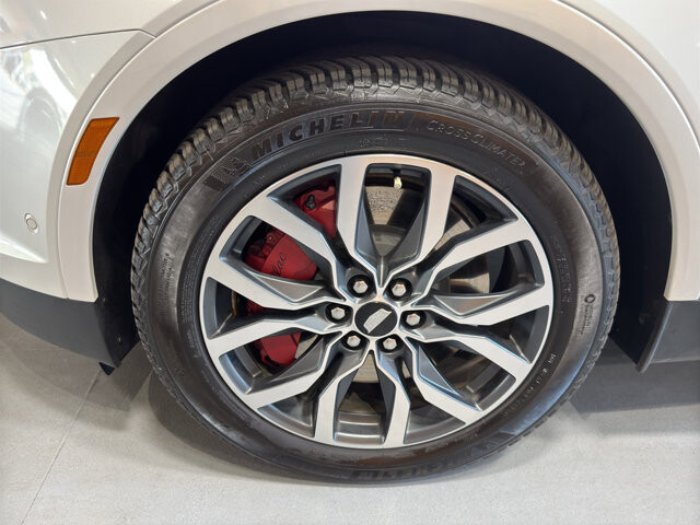 2023 Cadillac XT5 in Burlington, WI 53105 - 18137747 9