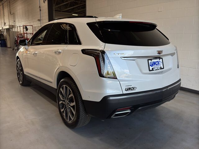 2023 Cadillac XT5 in Burlington, WI 53105 - 18137747 3