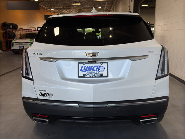 2023 Cadillac XT5 in Burlington, WI 53105 - 18137747 4