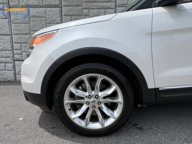 2014 Ford Explorer in Decatur, GA 30032 - 18137759 9