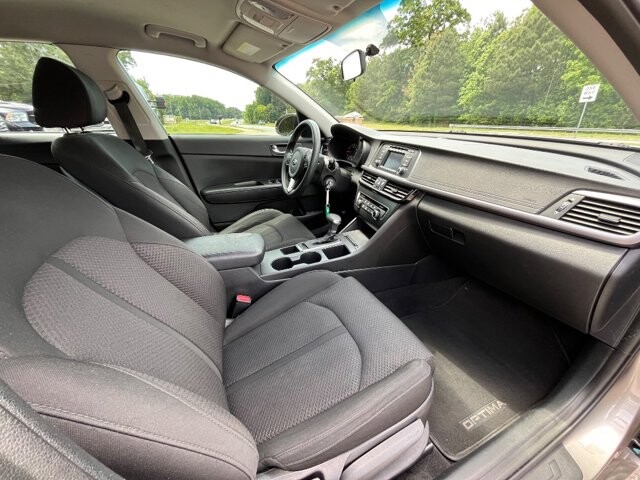 2016 Kia Optima in Flowery Branch, GA 30542 - 18137778 10