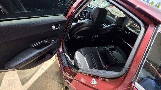 2018 Kia Optima in Cartersville, GA 30120 - 18137781 6
