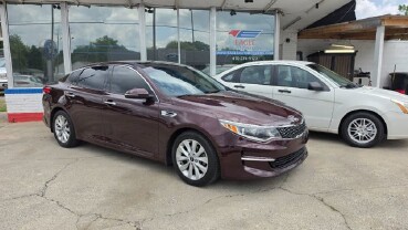 2018 Kia Optima in Cartersville, GA 30120