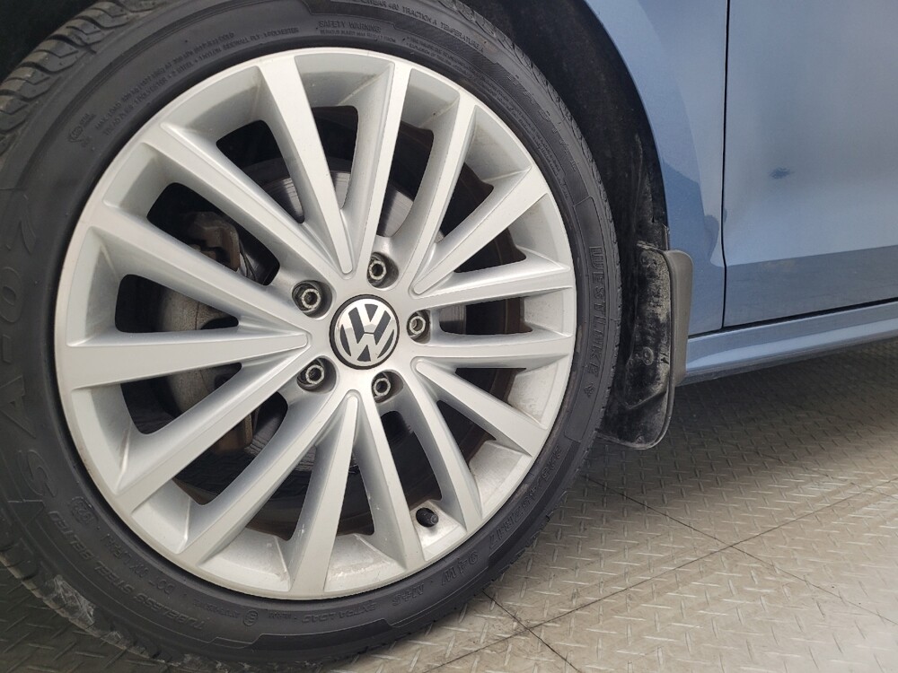 2016 Volkswagen Jetta in Orlando, FL 32808 - 18137782 31