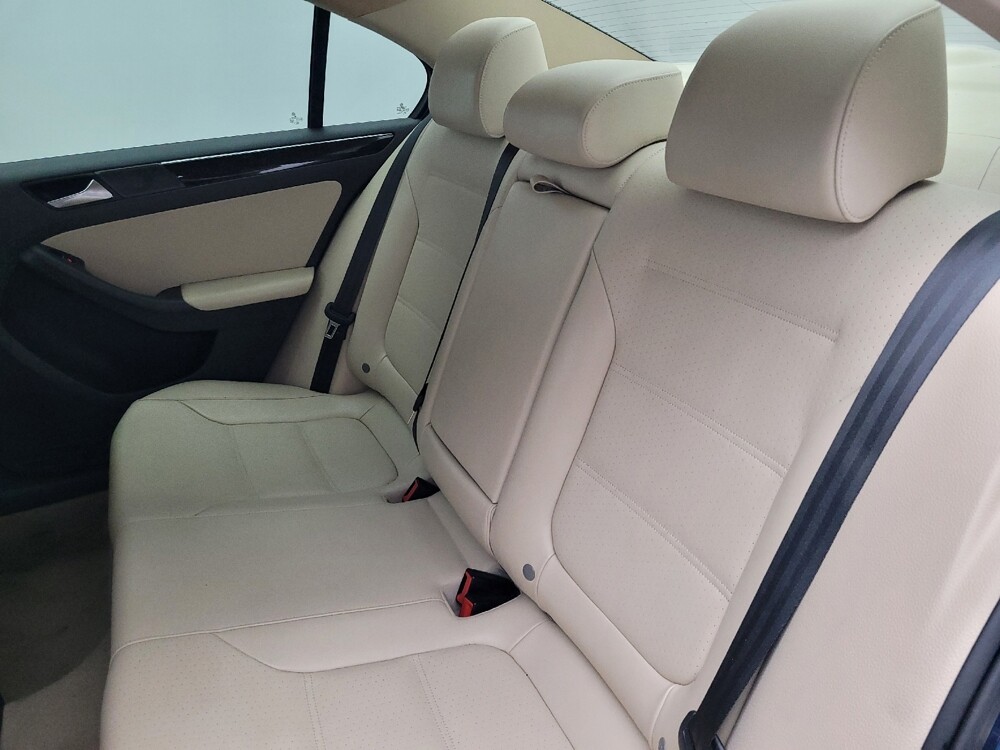 2016 Volkswagen Jetta in Orlando, FL 32808 - 18137782 18