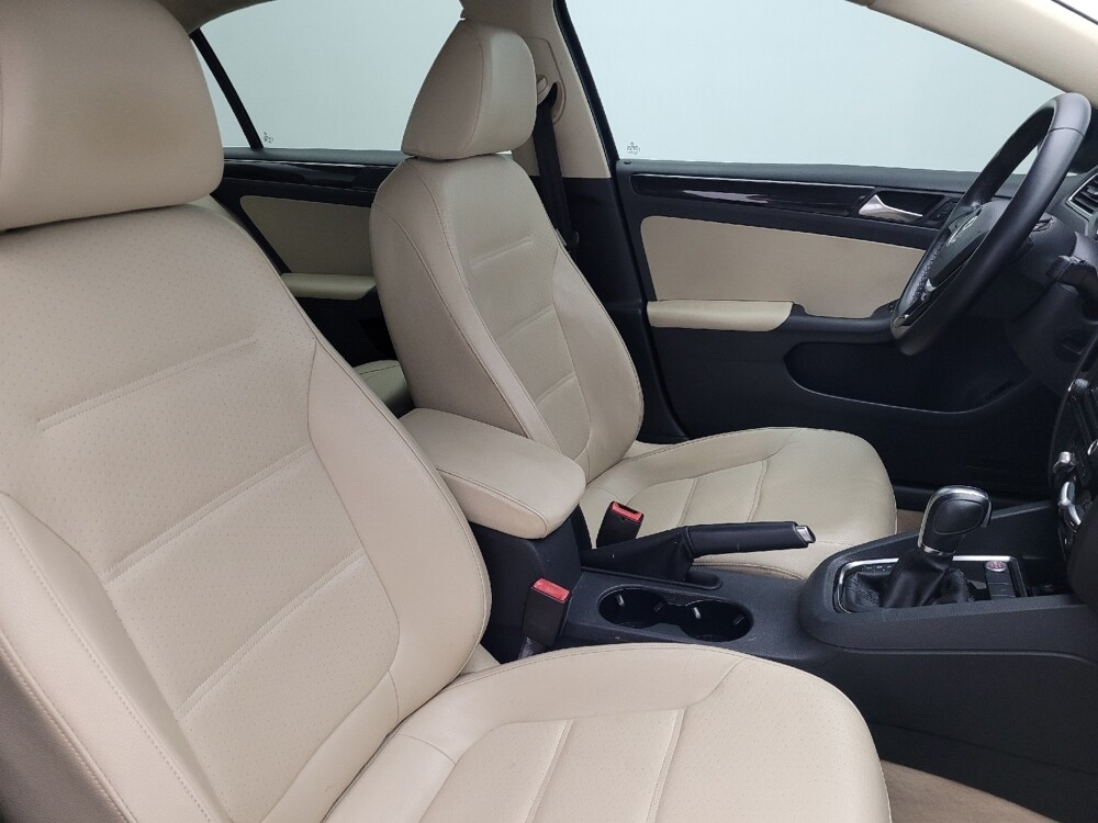 2016 Volkswagen Jetta in Orlando, FL 32808 - 18137782 21
