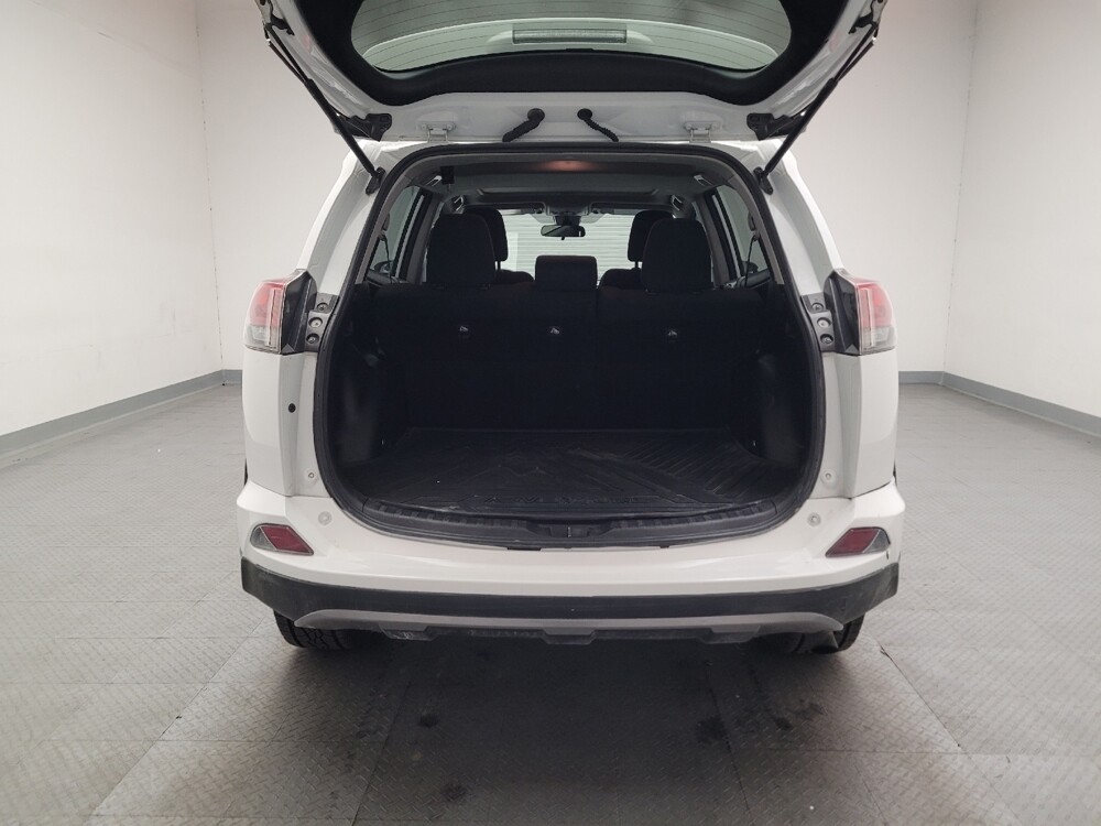 2018 Toyota RAV4 in Downey, CA 90241 - 18137785 29