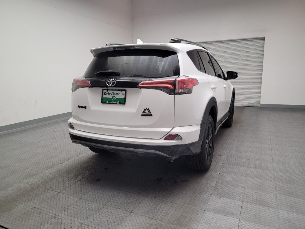 2018 Toyota RAV4 in Downey, CA 90241 - 18137785 7