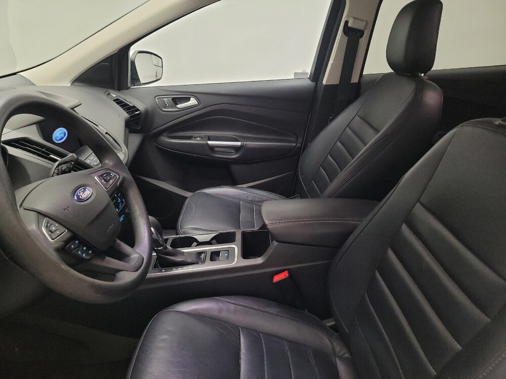 2019 Ford Escape in Riverside, CA 92504 - 18137788 17