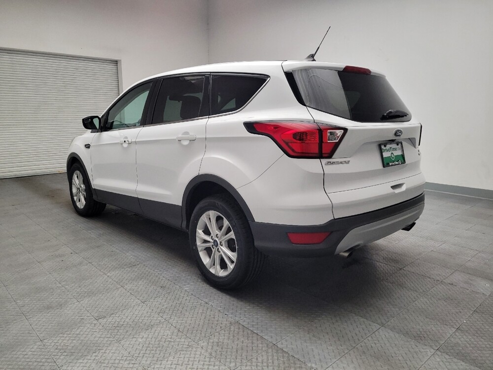 2019 Ford Escape in Riverside, CA 92504 - 18137788 5