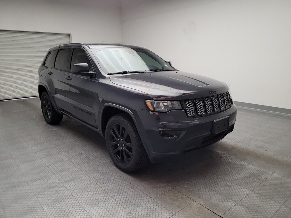 2018 Jeep Grand Cherokee in Riverside, CA 92504 - 18137791 13