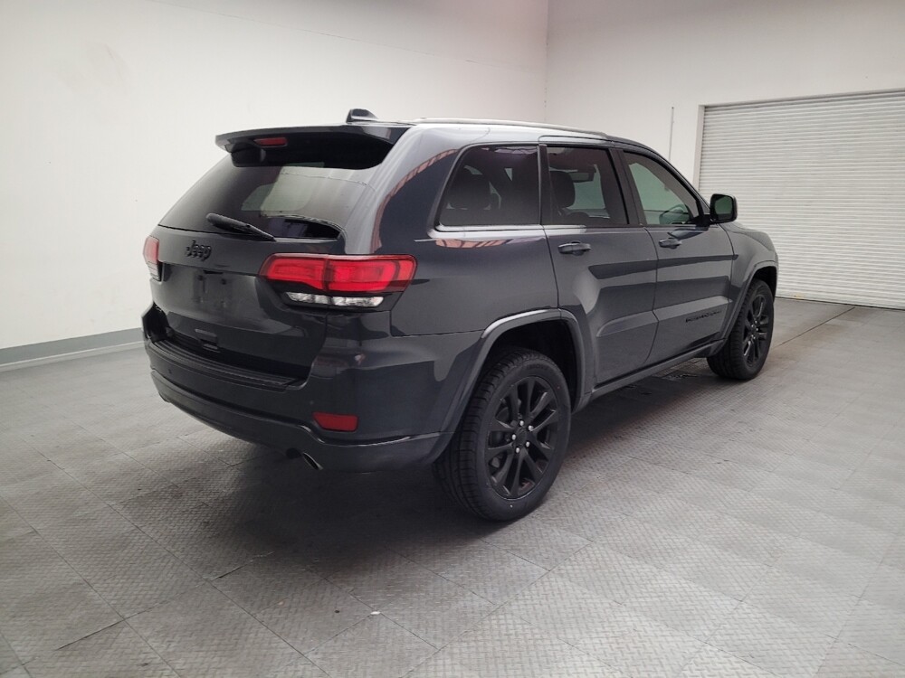 2018 Jeep Grand Cherokee in Riverside, CA 92504 - 18137791 9