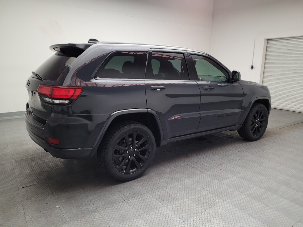 2018 Jeep Grand Cherokee in Riverside, CA 92504 - 18137791 10