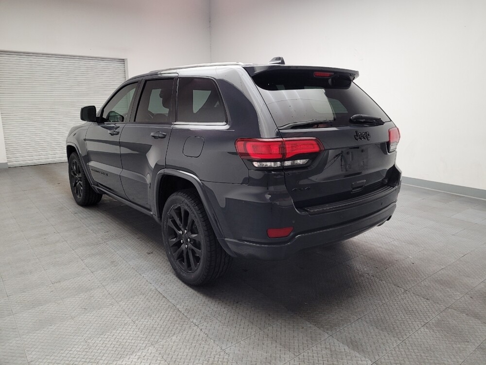 2018 Jeep Grand Cherokee in Riverside, CA 92504 - 18137791 5