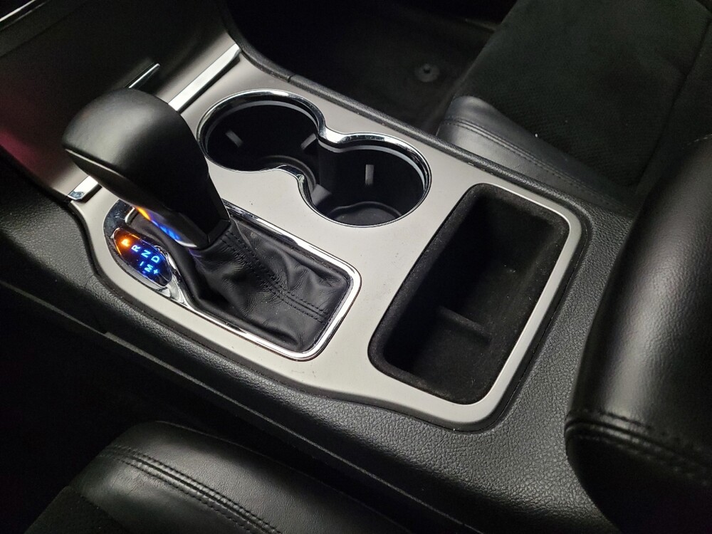 2018 Jeep Grand Cherokee in Riverside, CA 92504 - 18137791 26