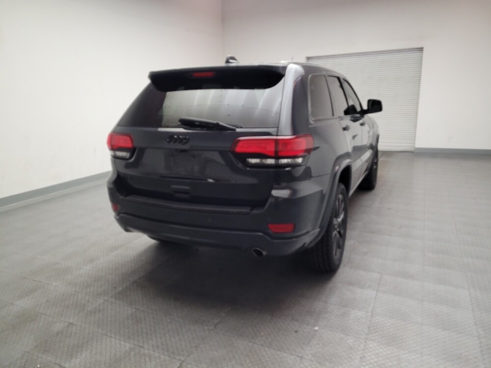 2018 Jeep Grand Cherokee in Riverside, CA 92504 - 18137791 6