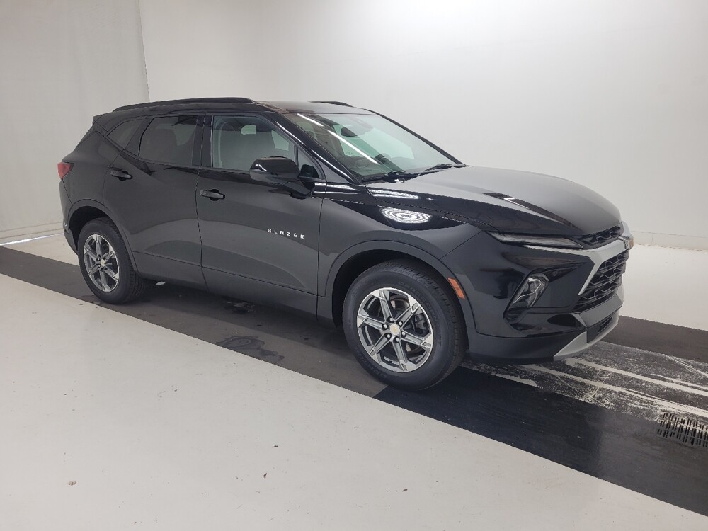2024 Chevrolet Blazer in St. Louis, MO 63125 - 18137798 11